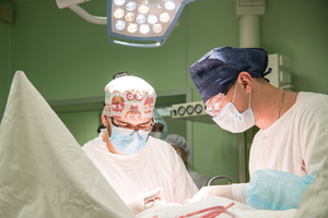 «Самарские онкологи провели уникальную операцию с сохранением конечности»